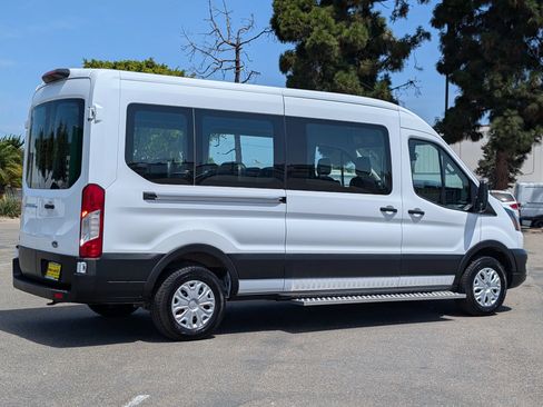 Used 2023 Ford E-Transit Medium Roof RWD image 18
