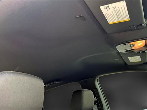 Used 2025 Chevrolet Colorado W/T w/ Advanced Trailering Package image 19