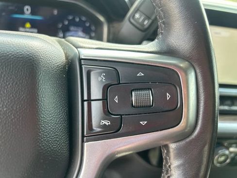 Used 2022 Chevrolet Silverado 1500 LT AWD/4WD image 19