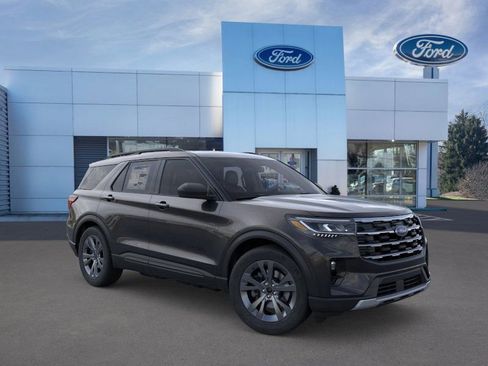 New 2026 Ford Explorer Active w/ Active Comfort Package image 7