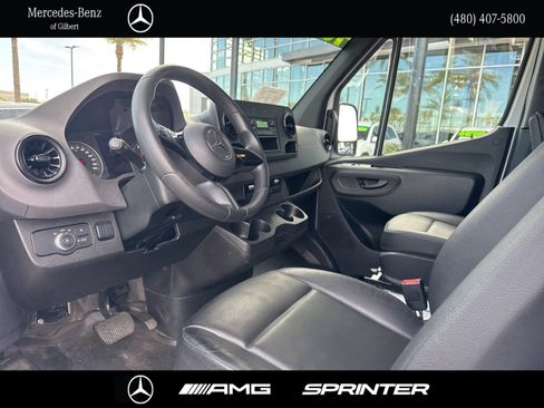 Used 2025 Mercedes-Benz Sprinter 2500 image 14