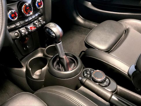 Used 2019 MINI Cooper S w/ Signature Upholstery Package image 16