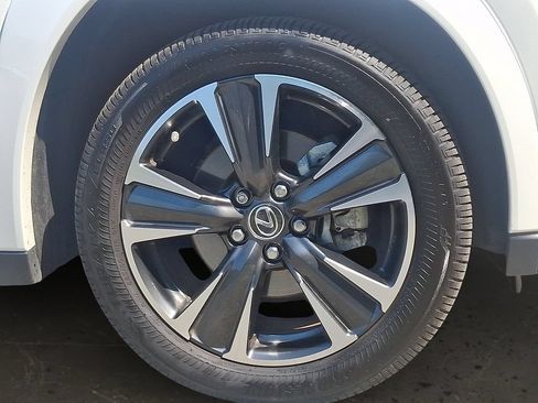 Used 2025 Lexus UX 300h AWD image 9