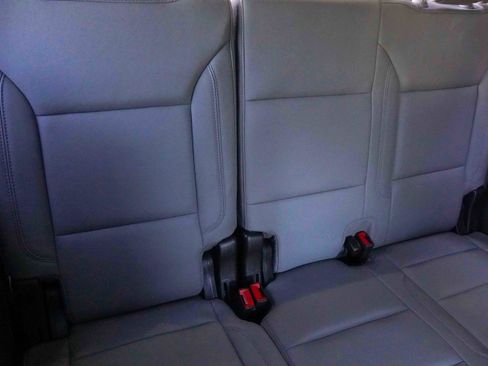 Used 2024 Chevrolet Tahoe Z71 w/ Luxury Package image 37