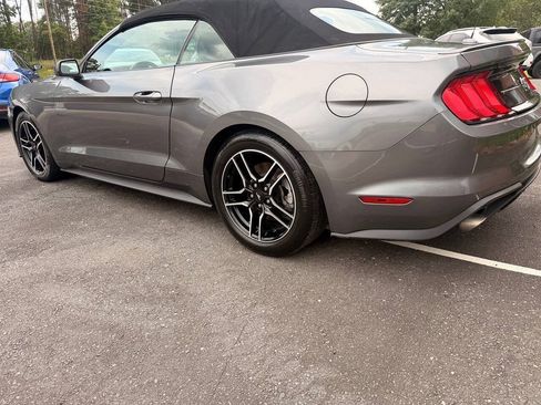 Used 2022 Ford Mustang Premium RWD image 10