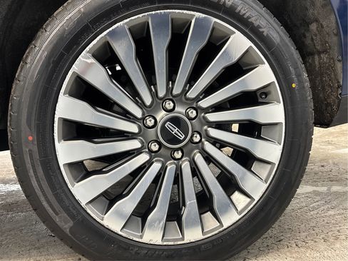 Used 2020 Lincoln Navigator L Reserve w/ Equipment Group 201A Reserve AWD/4WD image 29