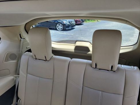 Used 2019 Nissan Pathfinder Platinum FWD image 14