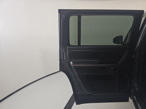 Used 2023 Rivian R1S Adventure AWD/4WD image 17