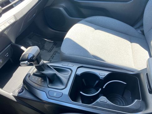 Used 2025 Kia K4 LXS image 40