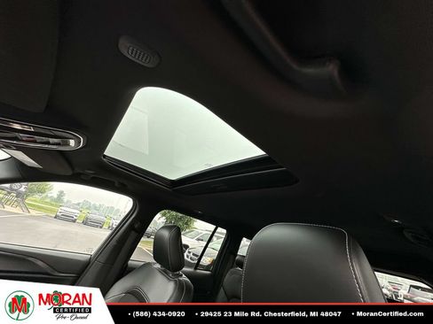 Used 2023 Jeep Grand Cherokee Altitude AWD/4WD image 13