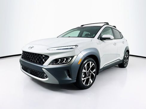 Used 2022 Hyundai Kona Limited image 3
