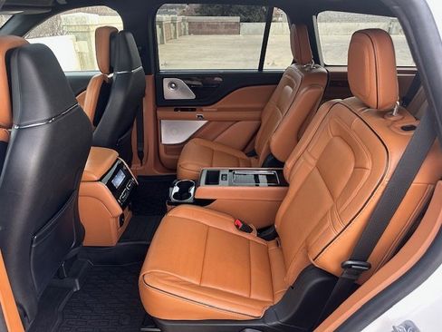 Used 2022 Lincoln Aviator Black Label Grand Touring w/ Class IV Trailer Tow Package image 19