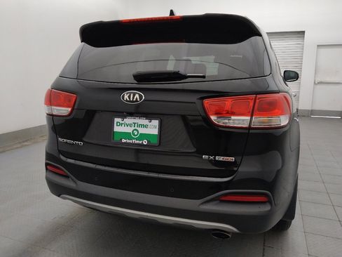 Used 2016 Kia Sorento EX FWD image 7