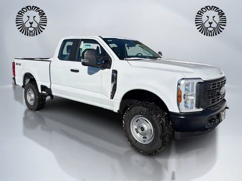 New 2026 Ford F250 XL w/ XL Off-Road Package image 3