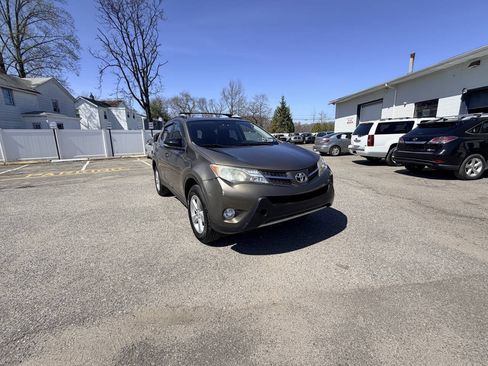 Used 2013 Toyota RAV4 XLE AWD/4WD image 46