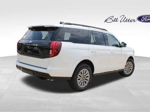 New 2027 Ford Expedition Platinum w/ Driver's Package AWD/4WD image 3