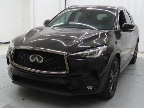 Used 2020 INFINITI QX50 Essential w/ Edition 30 Package FWD image 8