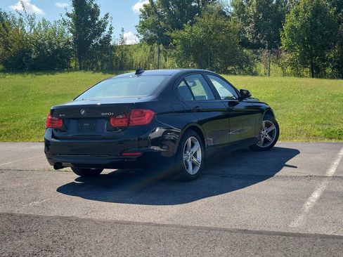 Used 2013 BMW 320i xDrive Sedan AWD/4WD image 8