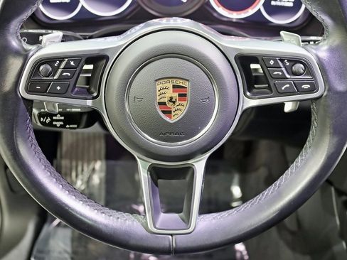 Used 2022 Porsche Cayenne Platinum Edition image 15