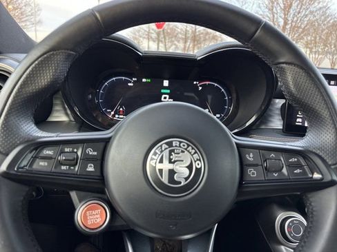 Used 2024 Alfa Romeo Tonale Ti image 28