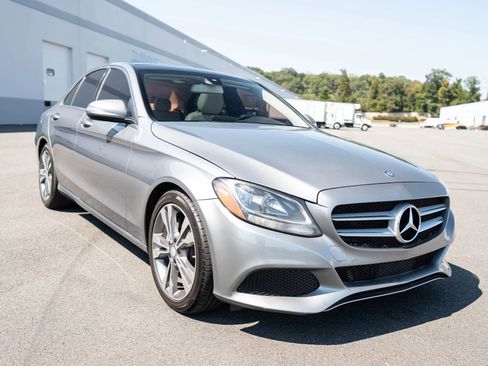 Used 2015 Mercedes-Benz C 300 Sedan image 8