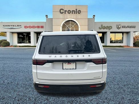 Used 2024 Jeep Wagoneer Series III w/ Premium Group I image 4