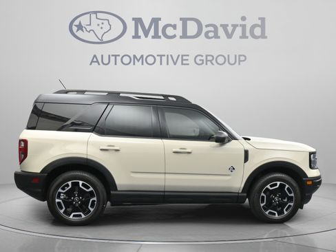 Used 2024 Ford Bronco Sport Outer Banks w/ Tech Package AWD/4WD image 9