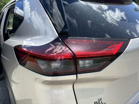 Used 2023 Nissan Rogue Platinum w/ Platinum Premium Package AWD/4WD image 11