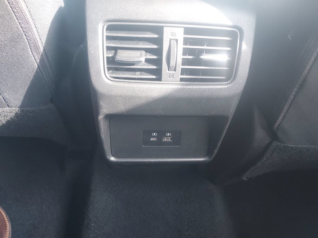 Used 2021 Nissan Rogue SV AWD/4WD image 11