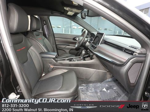 New 2025 Jeep Compass Trailhawk w/ Trailhawk Convenience Group image 18