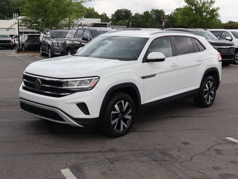 Used 2021 Volkswagen Atlas Cross Sport SE FWD image 5
