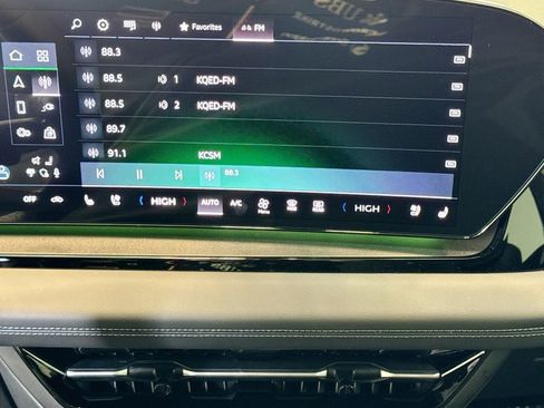 Used 2025 Audi Q6 e-tron Premium Plus w/ Premium Plus image 13