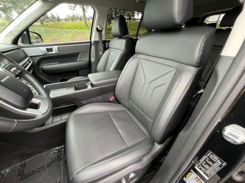 Used 2025 Hyundai Santa Fe SEL image 39