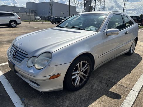 Used 2002 Mercedes-Benz C 230 Coupe image 6