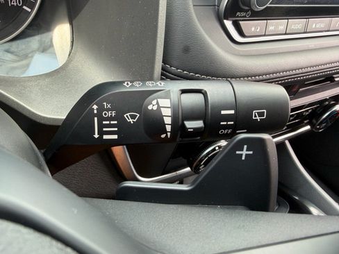 Used 2025 Nissan Rogue S FWD image 29