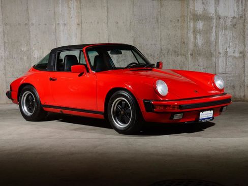 Used 1987 Porsche 911 Carrera RWD image 3