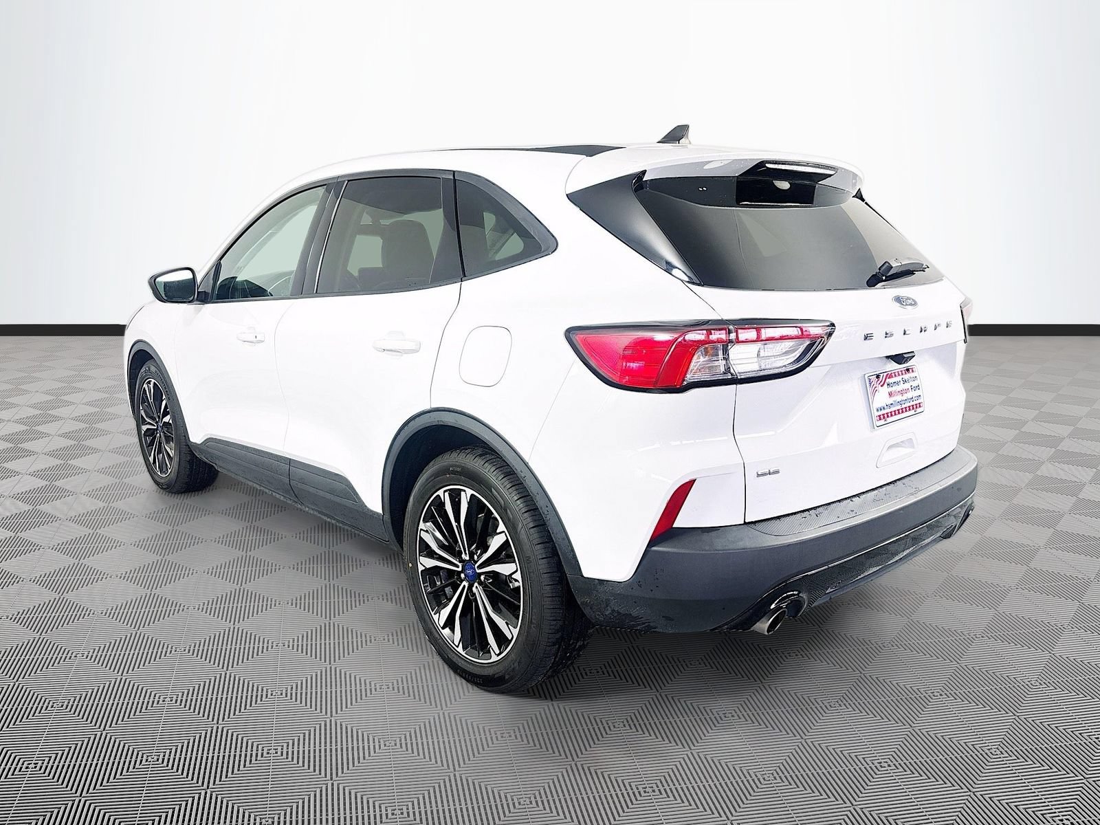 Used 2022 Ford Escape SE w/ SE Sport Appearance Package FWD image 5