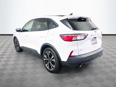 Used 2022 Ford Escape SE w/ SE Sport Appearance Package FWD image 5