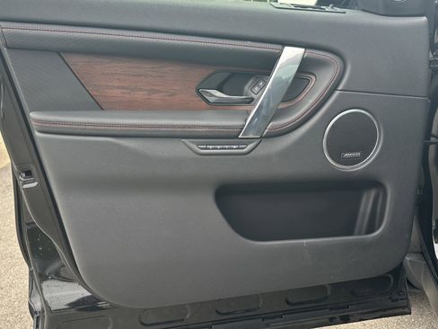 Used 2023 Land Rover Discovery Sport SE R-Dynamic image 16