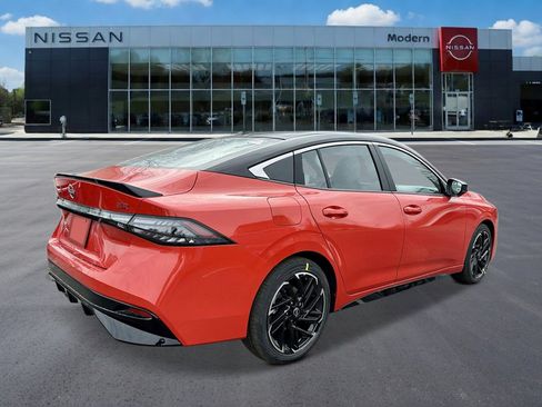 New 2026 Nissan Sentra SR w/ SR Premium Package FWD image 5