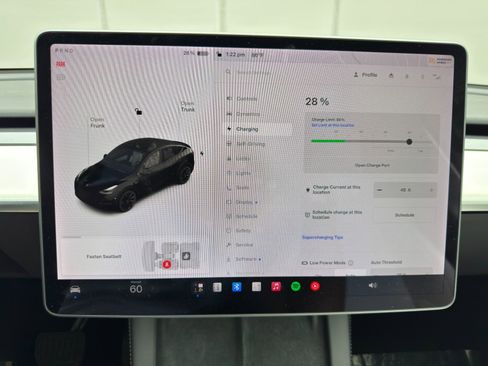 Used 2021 Tesla Model Y Long Range AWD/4WD image 23