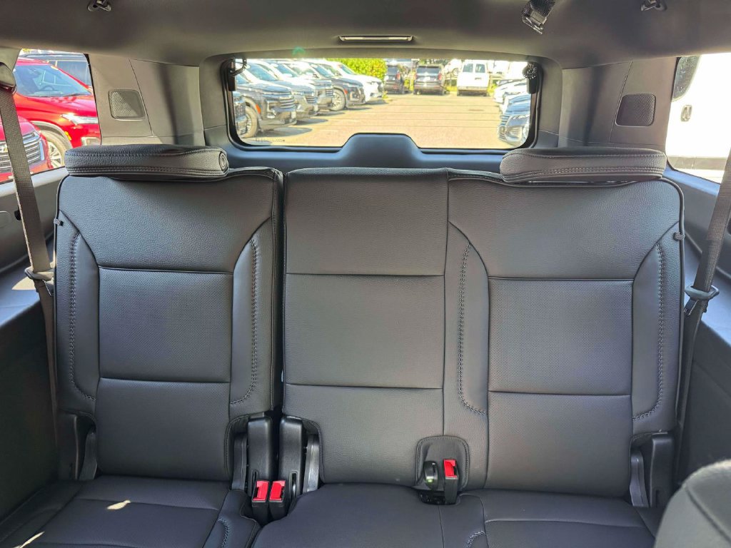 Used 2026 GMC Yukon XL Denali w/ Sun & Power Step Package AWD/4WD image 15