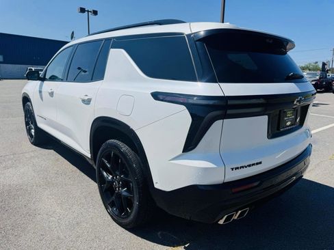 Used 2024 Chevrolet Traverse RS image 5