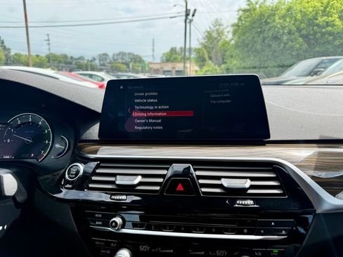 Used 2018 BMW 540i RWD image 18