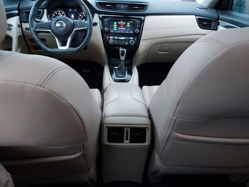 Used 2018 Nissan Rogue SL w/ Premium Package image 25