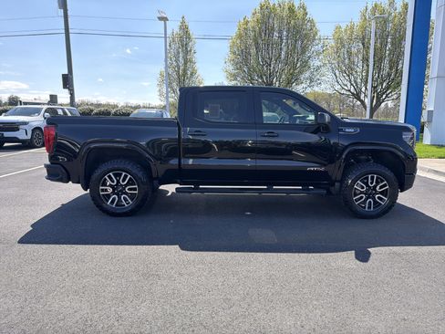 Used 2023 GMC Sierra 1500 AT4 w/ Technology Package image 11
