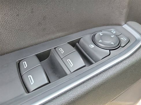 Used 2023 GMC Sierra 1500 Elevation image 18