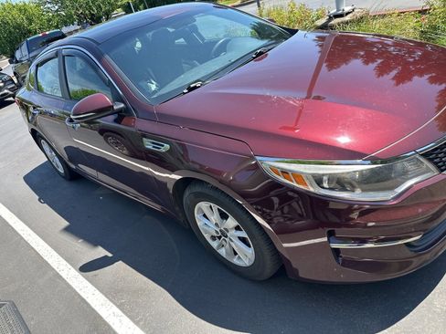 Used 2018 Kia Optima LX FWD image 1