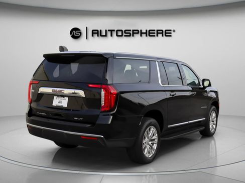 Used 2022 GMC Yukon XL SLT w/ SLT Premium Package AWD/4WD image 10