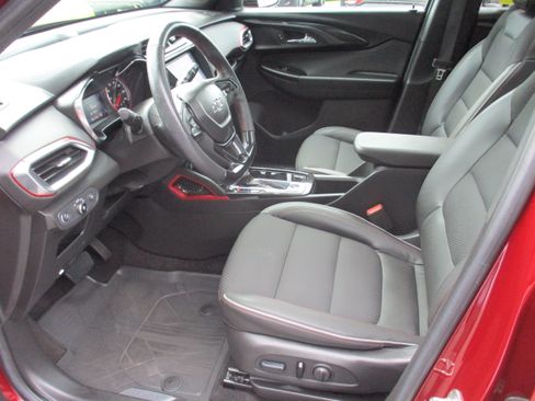 Certified 2023 Chevrolet TrailBlazer RS w/ Sun and Liftgate Package AWD/4WD image 12